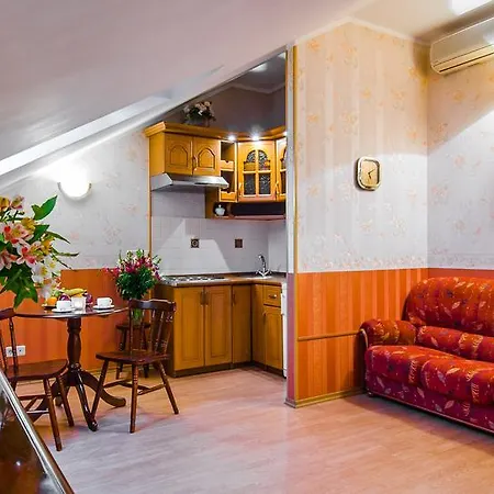 Khreschatyk Aparthotel *